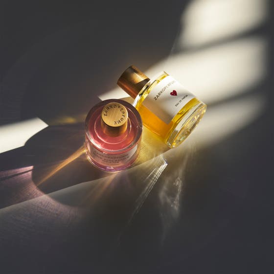 Zarkoperfume Sending Love 50 ml söt dagparfym i glasflaska med rött hjärta och gulddetalj eau de parfum dam