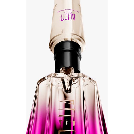 Mugler Alien Pulp Eau de Parfum 60 ml damparfym i en fasettslipad rosa och lila glasflaska med guldlock