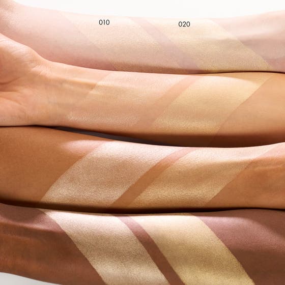 Aura Glam Bouncy Highlighter