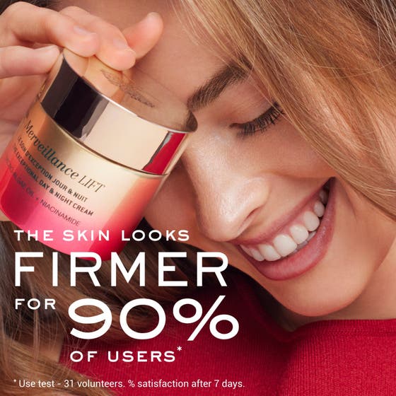 Nuxe Merveillance Lift Exceptional Cream 75 ml lyftande ansiktskräm som appliceras på kinden för en fastare hud