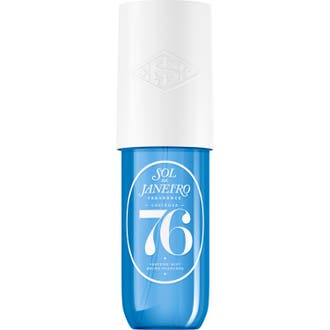 Sol de Janeiro Cheirosa 76 Perfume Mist 90 ml väldoftande parfym i blå plastflaska med vitt lock och vit dekor