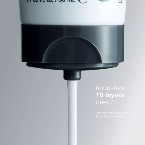 Dermalogica Intensive Moisture Balance 50 ml hudbarriär stärkande ansiktskräm trycks ut som vit kräm ur tub