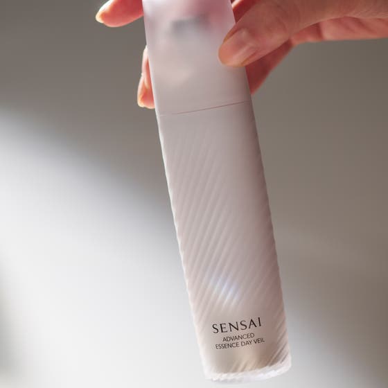 Advanced Essence Day Veil