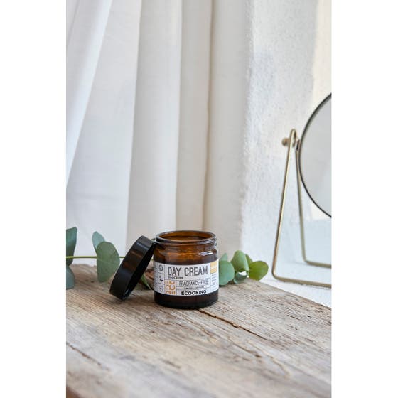 Day cream SPF 20