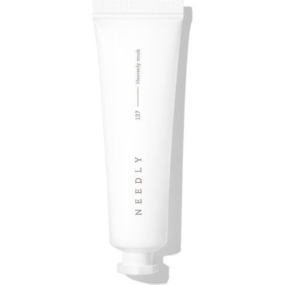 NEEDLY Sensory Hand Cream 137 Heavenly musk 30 ml återfuktande handkräm i en minimalistisk vit tub med svart text
