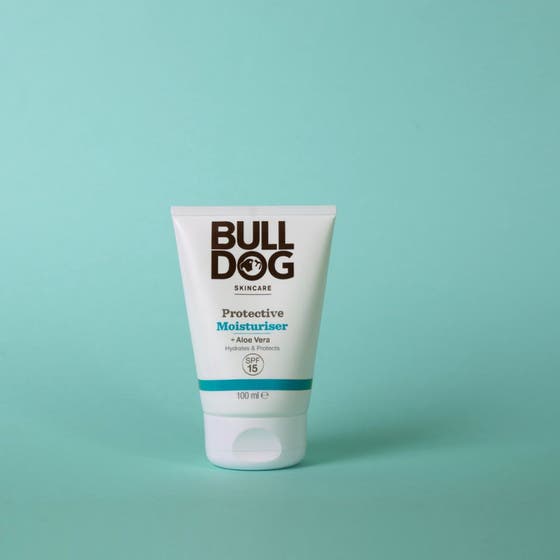 UV Shield - Enkel Daglig SPF-rutin för Män som Vill Skydda Huden Varje Dag