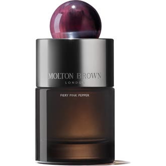 Molton Brown Fiery Pink Pepper 100 ml kryddig eau de parfum dam i brun glasflaska med lila marmorerad kula