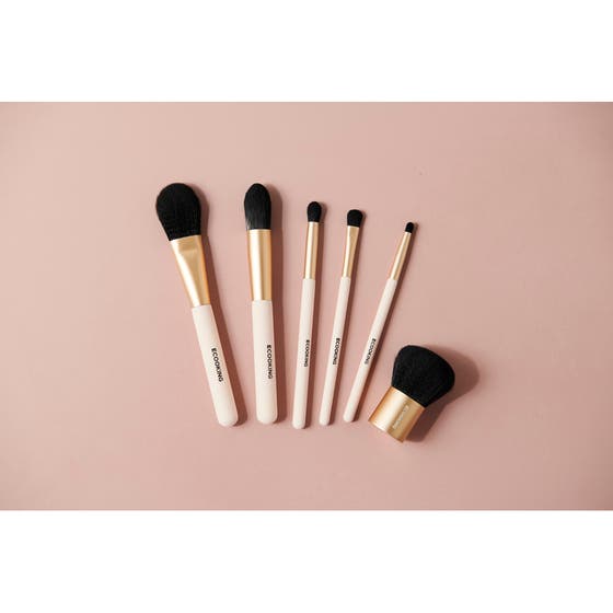Concealer brush
