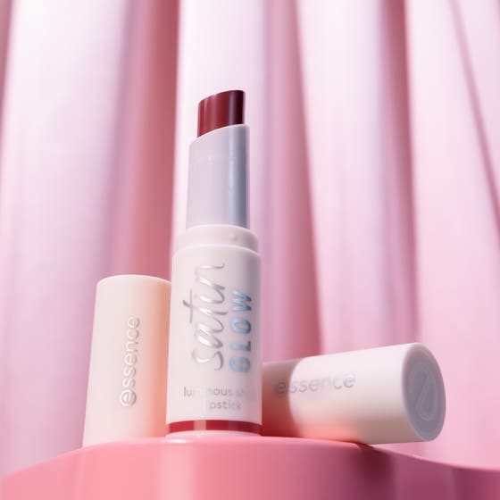 Satin Glow Luminous Shine Lipstick