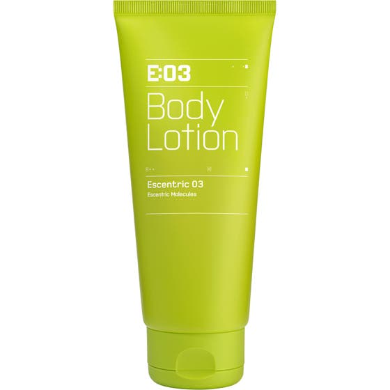 Escentric 03