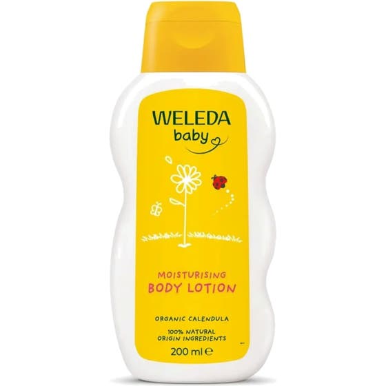 Weleda Calendula Body Lotion 200 ml är en allergivänlig ekologisk body lotion i vit flaska med orange snäpplock.