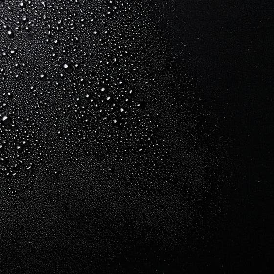 Reshaper Strong Hold & Touchable Feel Hairspray