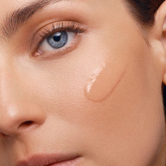 Biotherm Aquasource+ Electrolyte Dewy Gel 100 ml återfuktande gel visar ingrediensfakta om elektrolyter och hyaluronsyra.