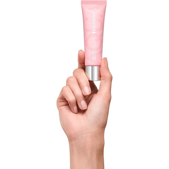 Biotherm Aquasource Cica Nutri Cream 30 ml närande dagkräm med en krämig ljusrosa textur i ett mjukt svep