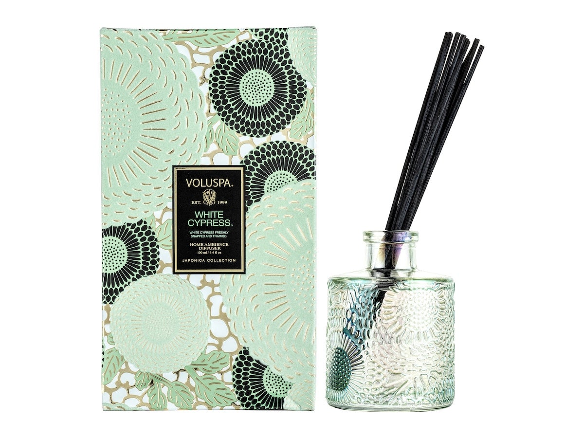 White Cypress, 100 ml Voluspa Doftpinnar & Rumsdoft