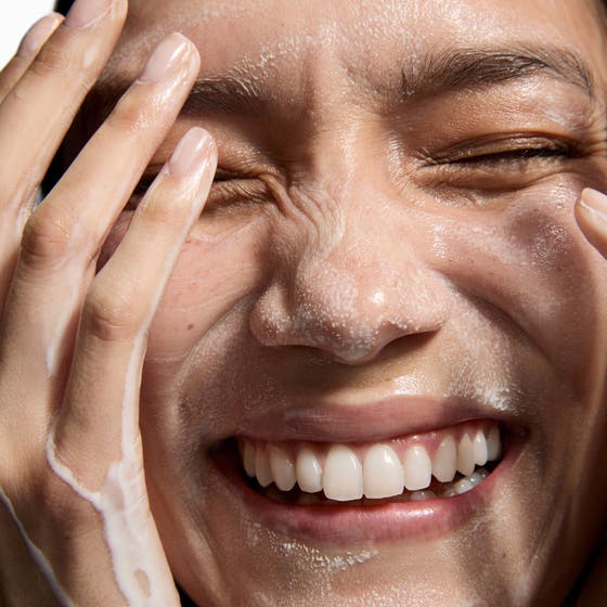 Hydrating Cream to Milk Cleanser