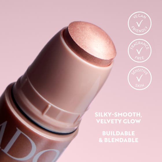 The Highlight Stick Cream-to-Silky Powder