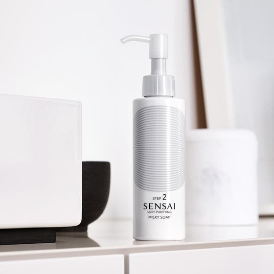 Moisture & Soap Cleanse (Moist Emulsion + Milky Soap)