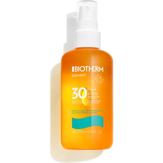 Biotherm Water Lover Sun Mist SPF30 200 ml återfuktande solskydd spray med en lättflytande vit och mjölkaktig textur