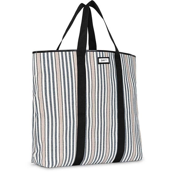 Gweneth J Chill Beach