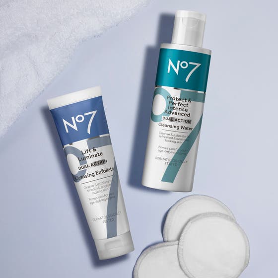 Protect & Perfect Intense Advanced Cleansing Water