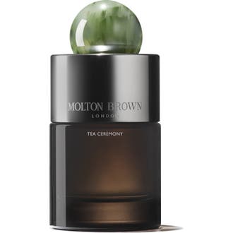 Molton Brown Tea Ceremony Eau de Parfum 100 ml parfym i mörk glasflaska med silverfärgat lock och grön marmorerad kula