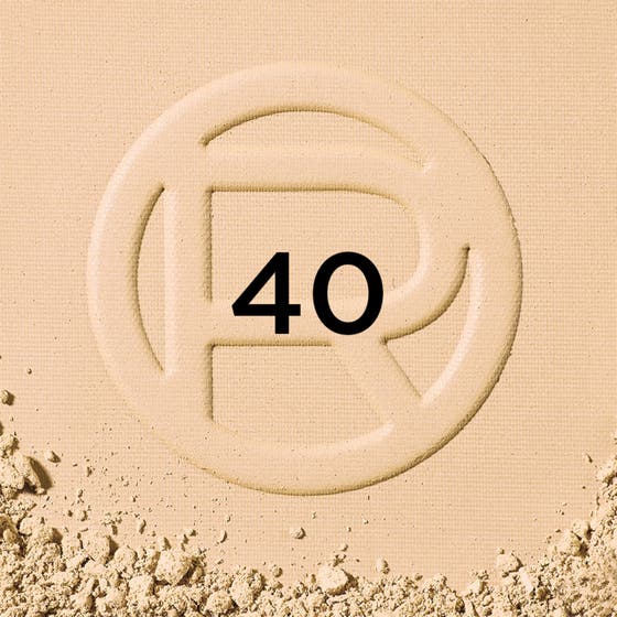 Infaillible 24H Fresh Wear Foundation in a Powder
