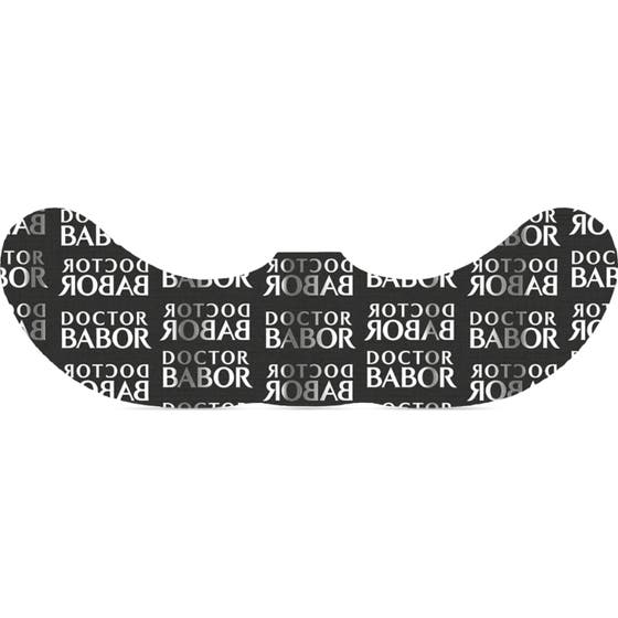 Doctor Babor retinol anti-aging patches är en Babor ögonmask i svart textil med vit logotyp som ger en utslätande effekt.