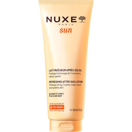 Nuxe After Sun Lotion 200 ml 24h hydrating after sun lotion hjälper dig behålla solbrännan i en persikofärgad tub.