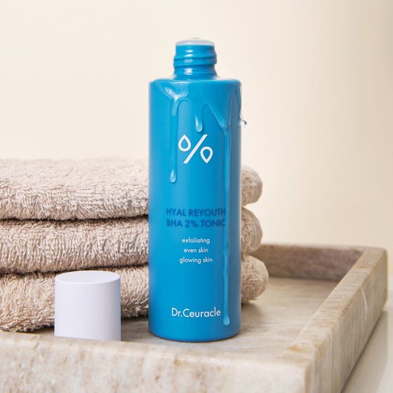 Hyal Reyouth BHA 2% Tonic