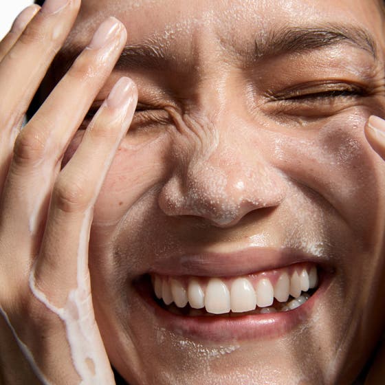 Hydrating Cream to Milk Cleanser