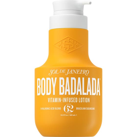 Sol de Janeiro Body Badalada 400 ml återfuktande body lotion i gul plastflaska med vit pumpkork.