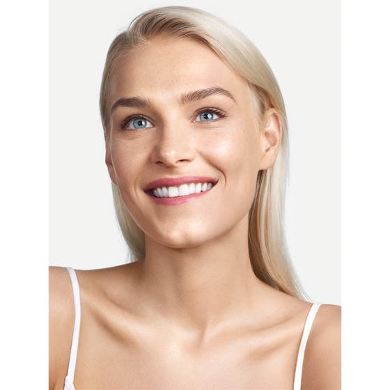 Even Better Glow Light Reflecting Makeup SPF15