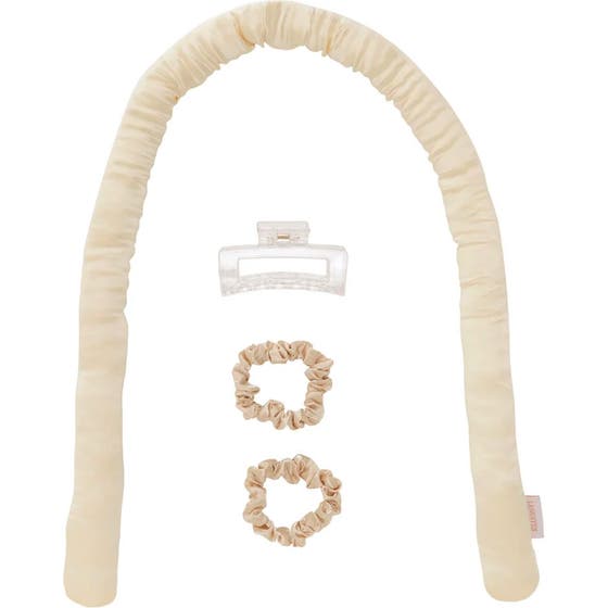 Heatless Curls in Mulberry Silk