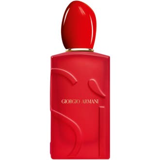 Armani Si Passione Red Bloom 100 ml edp i en röd ogenomskinlig glasflaska med röd kork och gulddetaljer