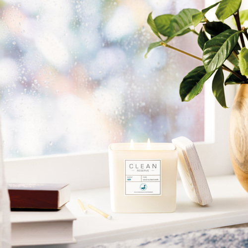 Clean Space Rain Candle Candle