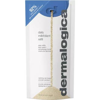 Dermalogica Daily Milkfoliant Refill 74 g havregrundad peeling i vit mjuk påse som häller ut finkornigt puder