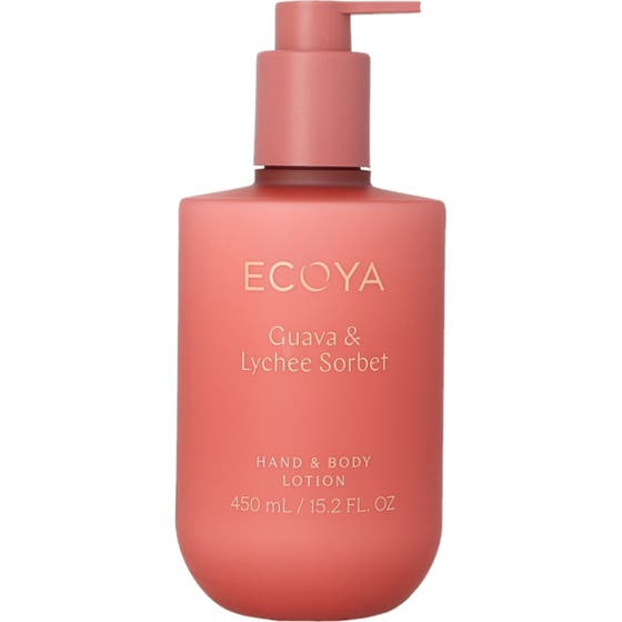 Ecoya Guava & Lychee Sorbet 450 ml återfuktande hand och kroppslotion i matt korallrosa flaska med pump.