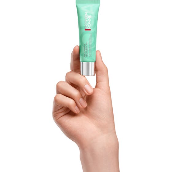 Biotherm Aquapower Advanced Gel 30 ml återfuktande dagkräm visar en svalkande swatch av ljusgrön gelkonsistens