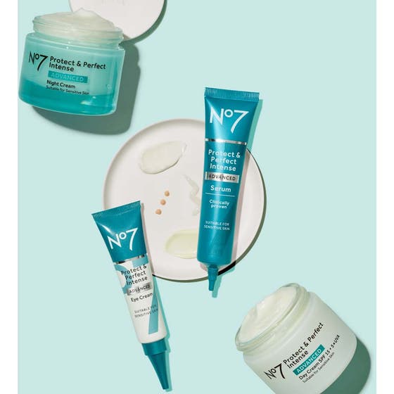 Protect & Perfect Intense Advanced Day Cream SPF15