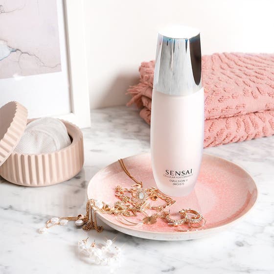 Moisture & Soap Cleanse (Moist Emulsion + Milky Soap)