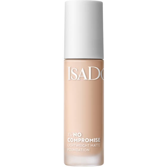 No Compromise Lightweight Matte Foundation