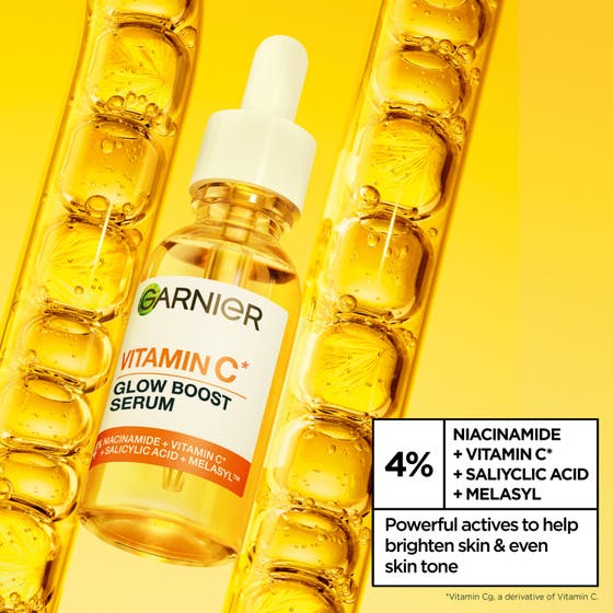 Garnier Vitamin C Glow Boost Serum 30ml glow-serum visar niacinamid salicylsyra och vitamin C med en citronskiva.