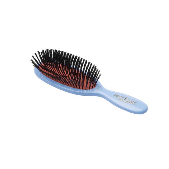 Hair brush in pure bristle