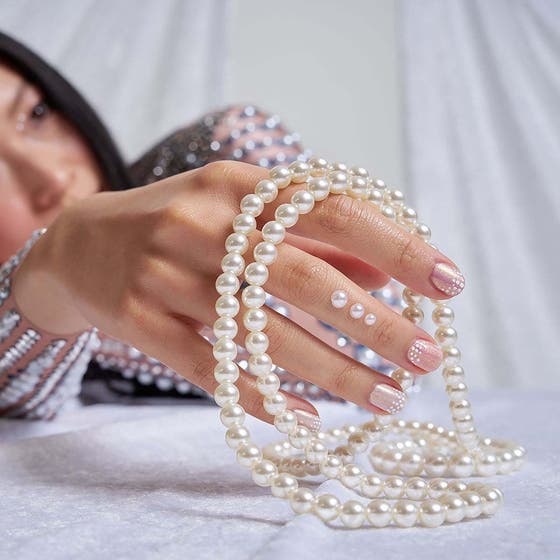 Lost in Pearls