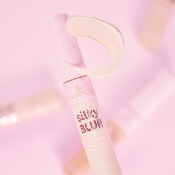 Silky Blur Hydrating Longwear Concealer
