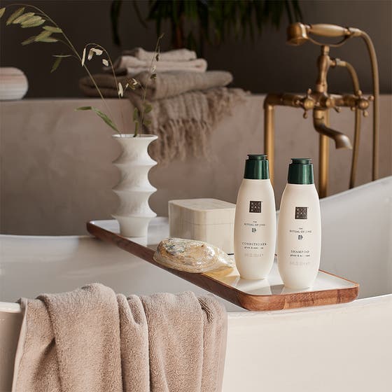 The Ritual of Jing Shampoo