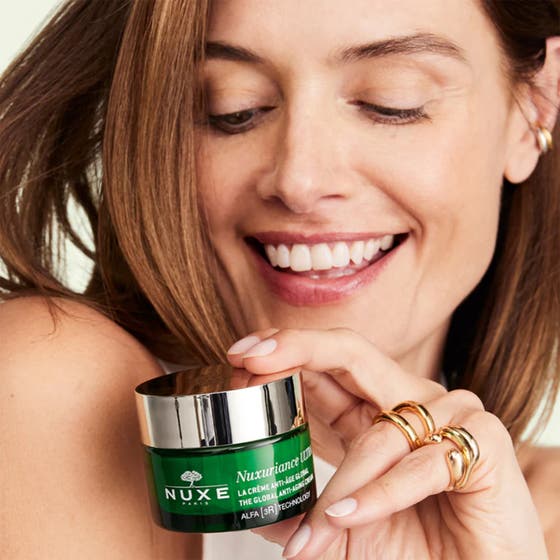 Nuxe Nuxuriance ULTRA Global Anti-Aging Cream 50 ml föryngrande kräm i grön burk med guldlock och växtextrakt.