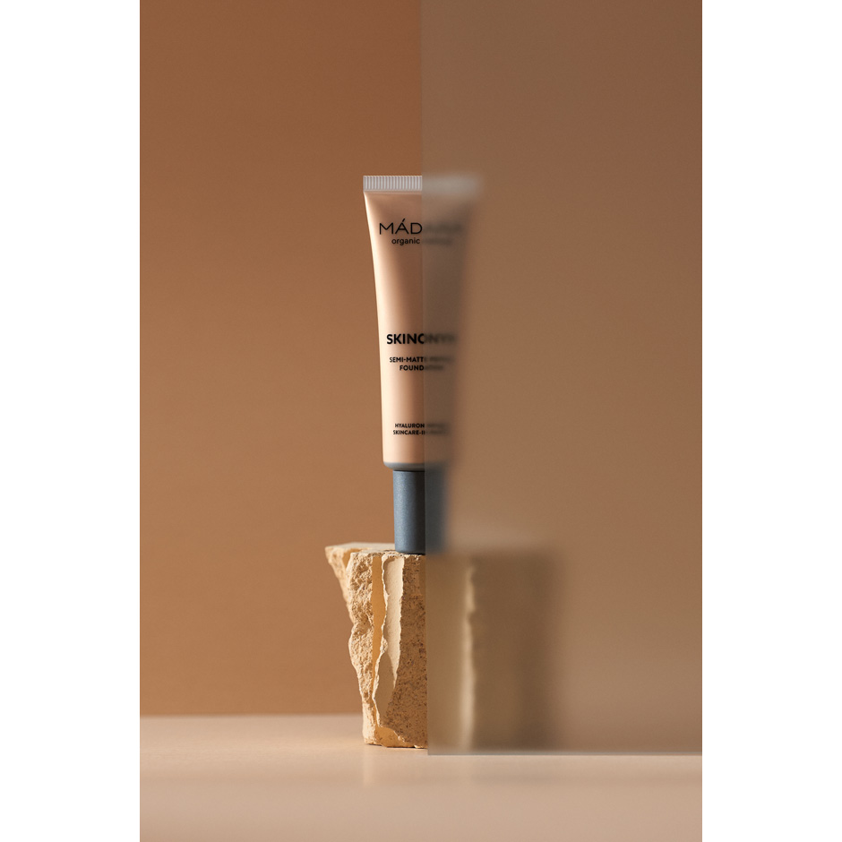 Skinonym Semi-Matte Peptide Foundation