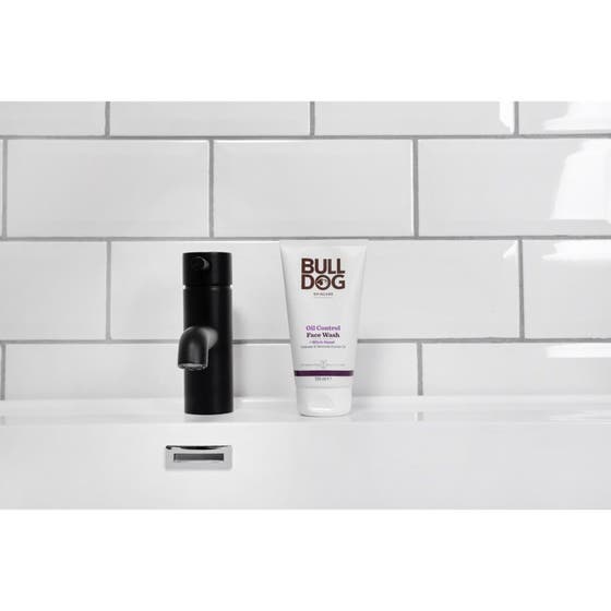 Oljekontroll Duo - Effektiv Lösning för Män med Oljig Hy och Stora Porer